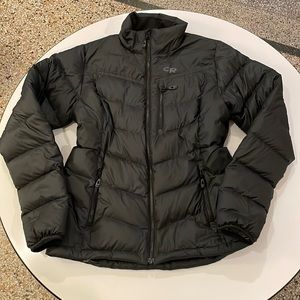 Outdoor Research Womens Puffy Size Medium Great Color SuperSoft SuperWarm